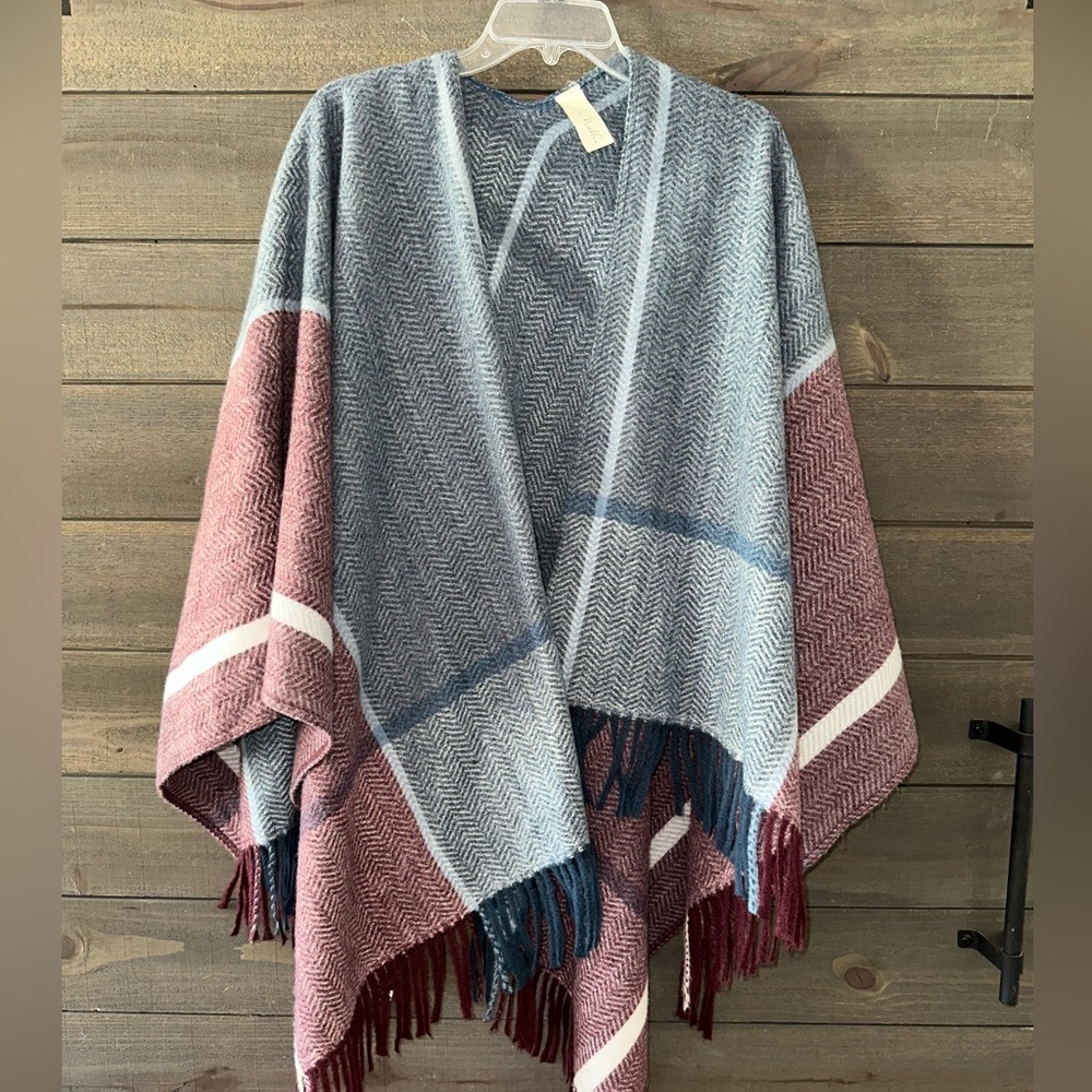 Elegant Multicolor Chevron Patterned Poncho/Wrap